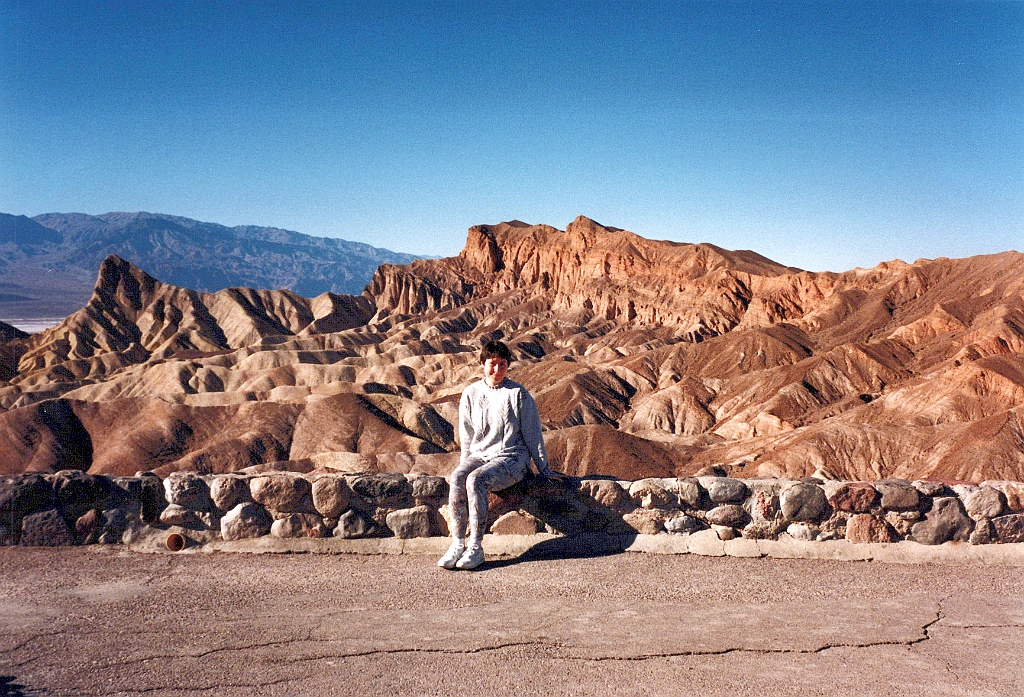 1997 - USA 11 (Death Valley - Zabriskie Point).jpg